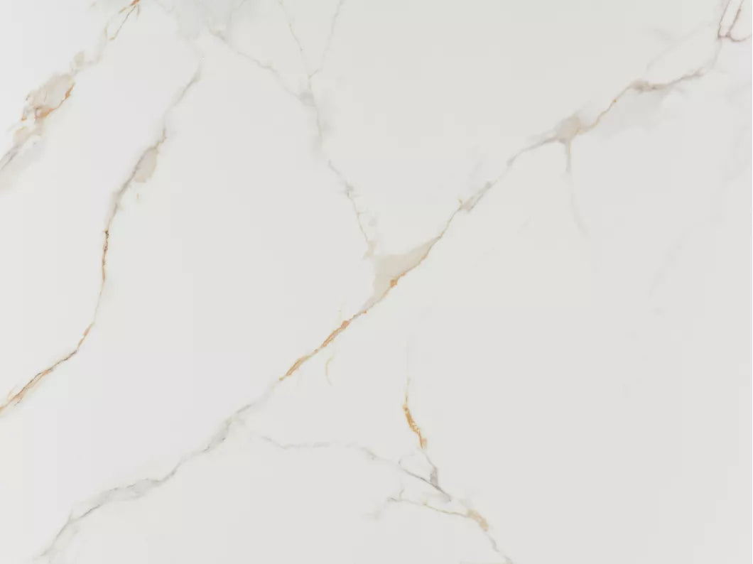 Table à manger 6 personnes en céramique, verre trempé et métal doré - Effet marbre blanc - PORELIMA de Maison Céphy