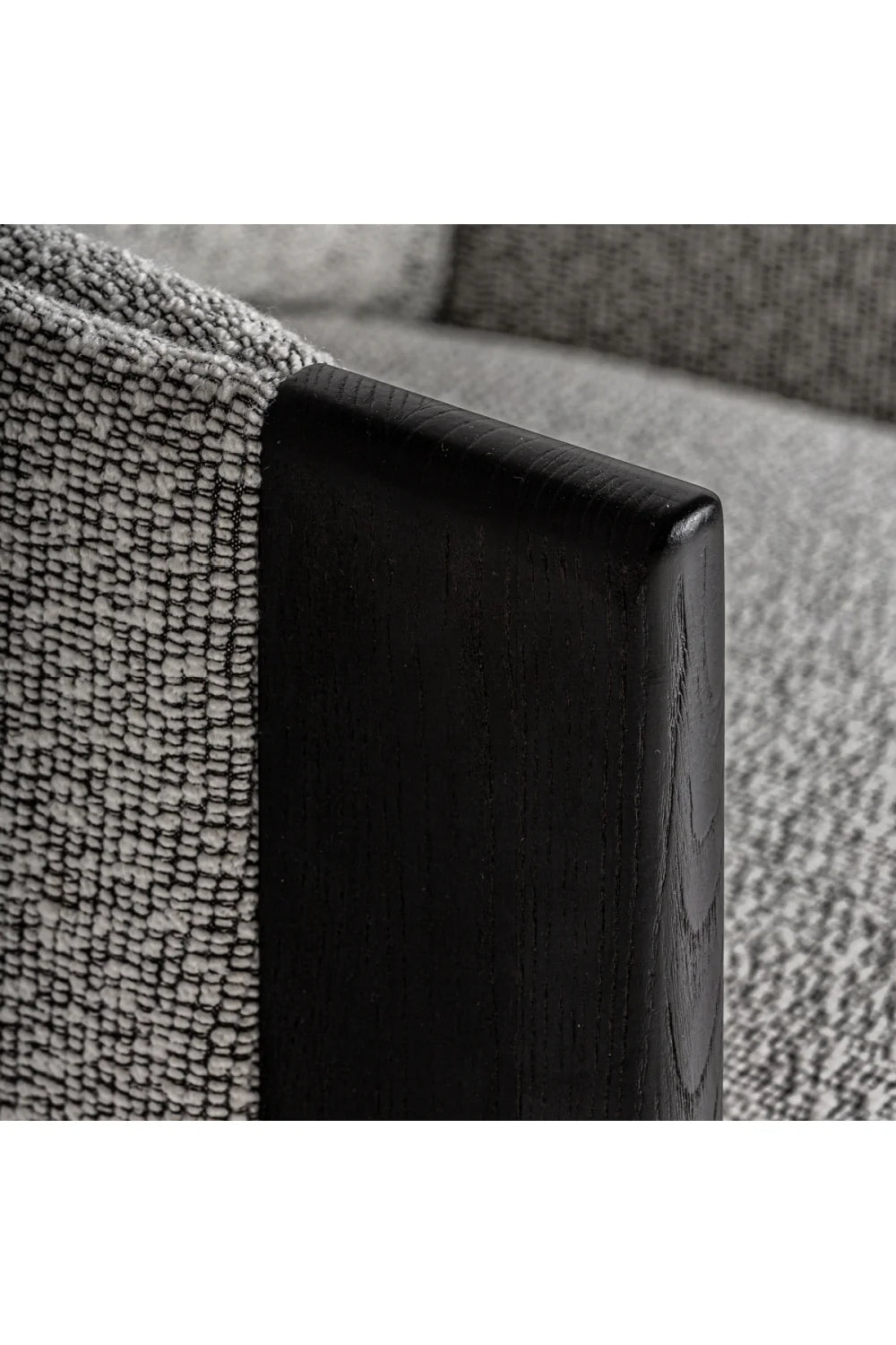 Fauteuil capitonné à accoudoirs en chêne noir | Vical Home Nara