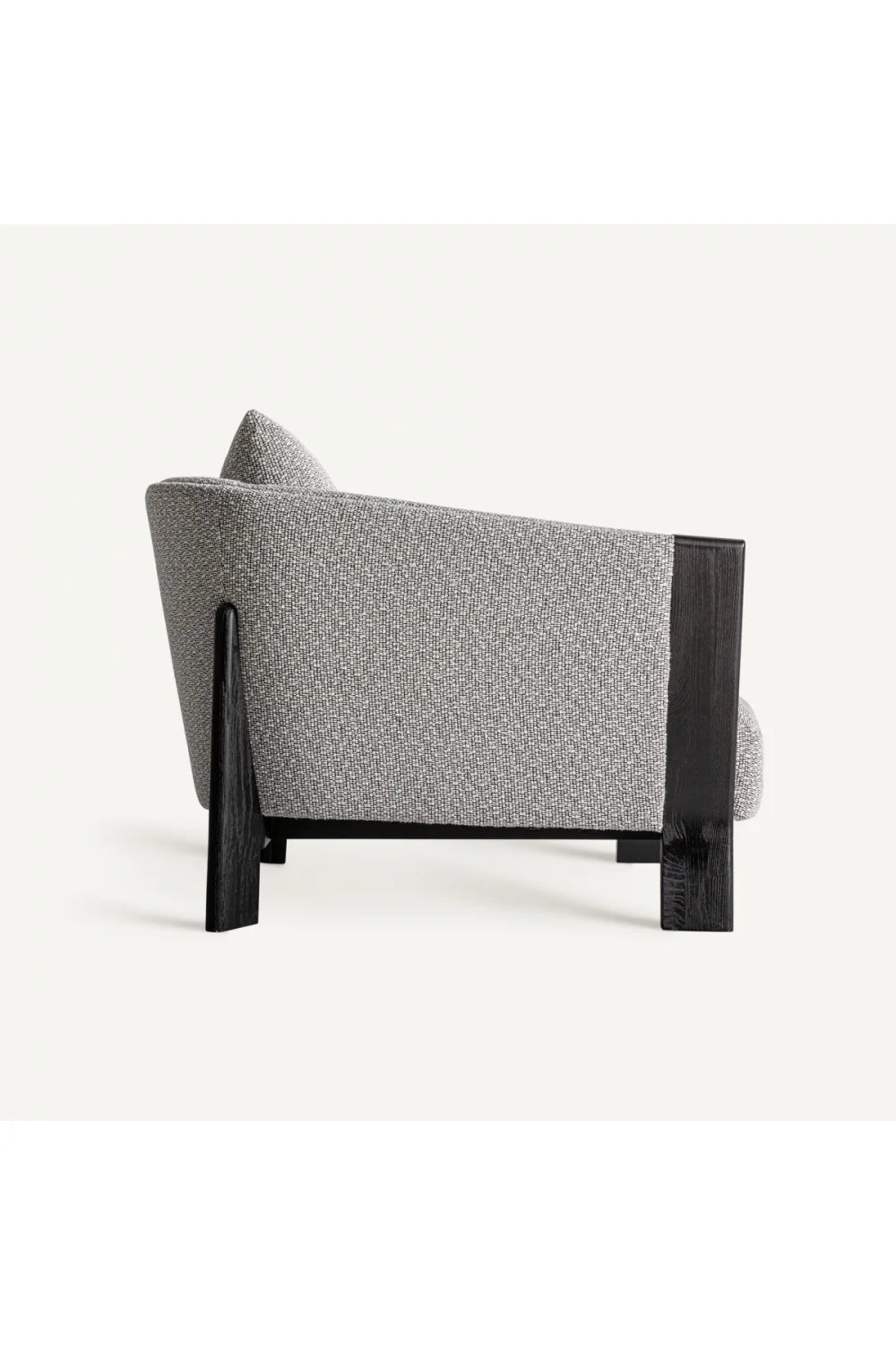 Fauteuil capitonné à accoudoirs en chêne noir | Vical Home Nara