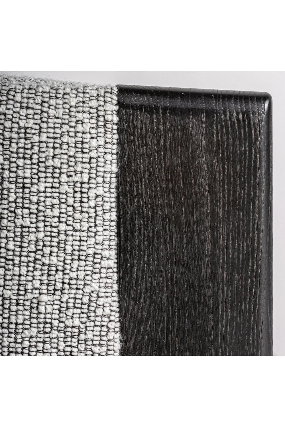 Fauteuil capitonné à accoudoirs en chêne noir | Vical Home Nara