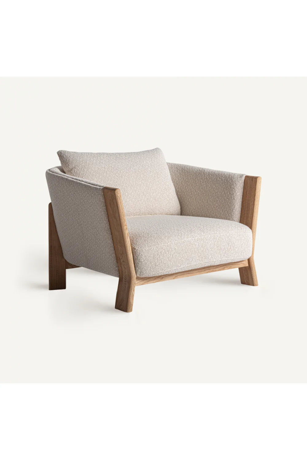 Fauteuil capitonné à accoudoirs en chêne naturel | Vical Home Nara