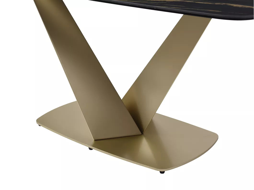 Table à manger 6 personnes en céramique, verre trempé et métal doré - Effet marbre noir - PORELIMA de Maison Céphy