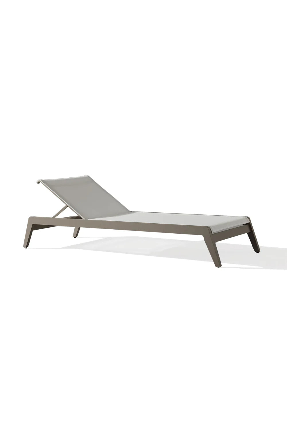 Chaise longue d'extérieur taupe | Andrew Martin Harlyn